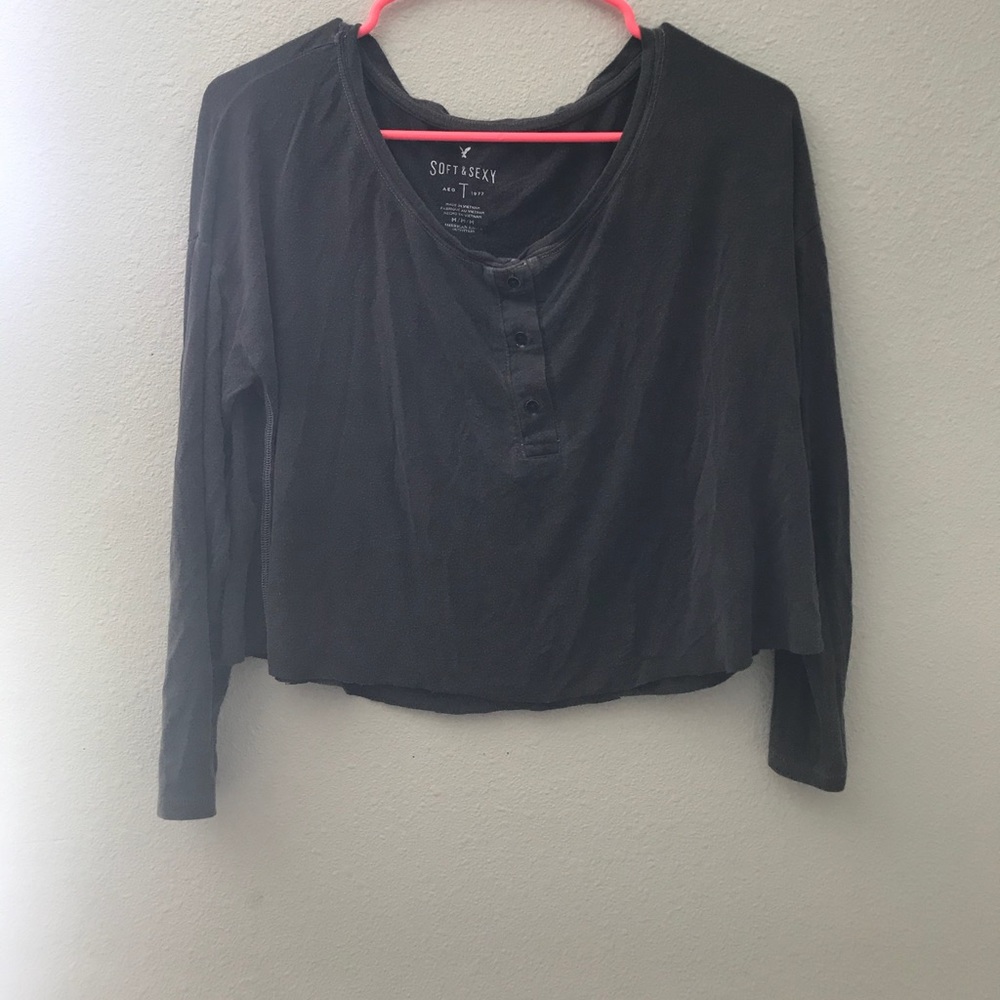 Soft and sexy American Eagle crop top